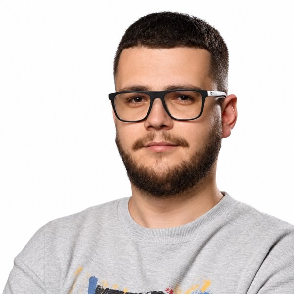 Klaus Kullolli, Software Architect & Systems Engineer